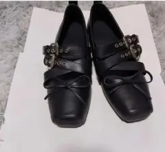 レディースバックル付きパンプス ブラック　ほぼ未使用