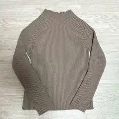 長袖ハイネックニット　ブラウン　モカ　リブ編み　　ストレッチ