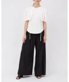 uncrave white 23SS 阪急梅田限定フリルブラウス 本日のみ値下 uncrave white 23SS 阪急梅田限定フリルブラウス 本日のみ値下 - メルカリ