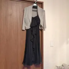 ブラックパーティードレスとジャケットセット