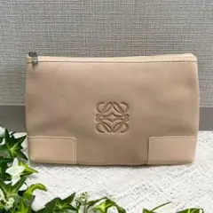 2025年最新】LOEWE レディース ポーチの人気アイテム - メルカリ