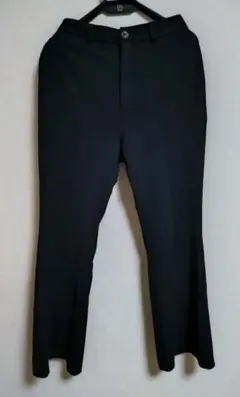 GU 黒いフレアパンツ