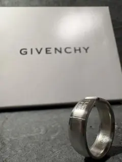 Givenchyリング23号前後