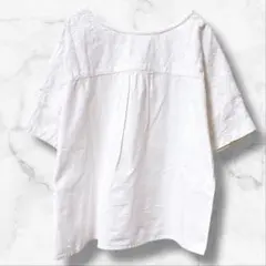 【ニコアンド】半袖コットンカットソー 刺繍 ゆったり 白 きれいめ 上品 上