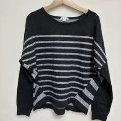 黒とグレーのボーダーセーター