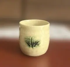 ♥美濃焼　黄瀬戸　ぐい飲み　桐箱付き　骨董品　ぐい吞み 美濃焼 黄瀬戸 ぐい飲み 桐箱付き 骨董品 ぐい吞み 【公式通販】