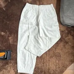 GU ホワイト カジュアルパンツ