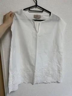 夏服値下げ　美品　白レースブラウス　アズールバイマウジー