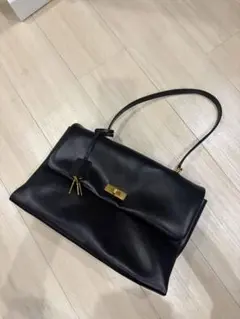美品 CHARLES & KEITH ケリー トップハンドルサッチェルバッグ
