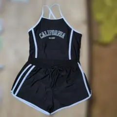 キッズ水着　ワンピース、パンツセット 130