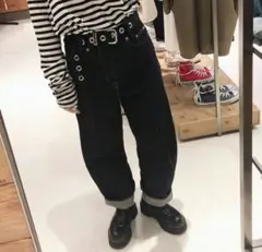 R3631 カーブシームタックパンツ