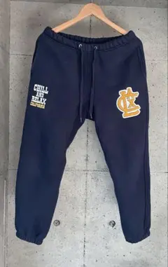 ネイビー ジョガーパンツ 刺繍ロゴ付き