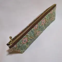 ウィリアムモリス／スイートブライヤー　ペンポーチ　ハンドメイド
