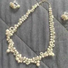 【値引きしました】ビーズネックレスとイヤリングの2セット