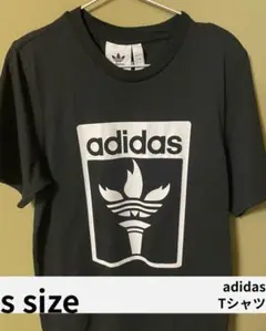 adidas Tシャツ　xs size