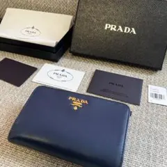 PRADA ネイビー水色バイカラー二つ折り財布