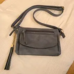 ショルダーバッグ　フリンジ　ブルーグレー　合成皮革
