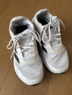 adidas ホワイトスニーカー　アディダス　23.5 キッズ　運動　スポーツ