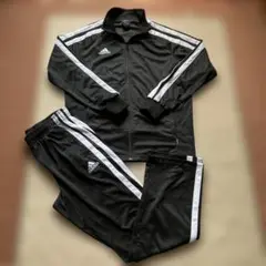 adidas ブラック ジャージ 上下セットアップ　　通気性の良い素材　美品　Ｌ