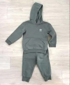 adidas ベビー　90センチ　スウェット　セットアップ