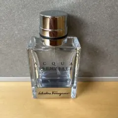 Paul Smith ESSENTIAL 香水(空瓶) | Mercari