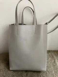 【美品】CELINE バーティカルカバ　ライトグレー