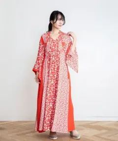 【未使用品】AULAAILA アウラアイラ ポリゴンプリント ドレス ワンピースのサムネイル