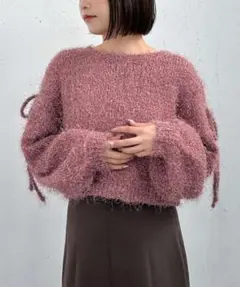 ショルダースリットラメフェザーニット