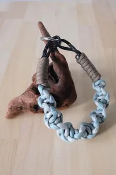 パラコードハンドストラップ