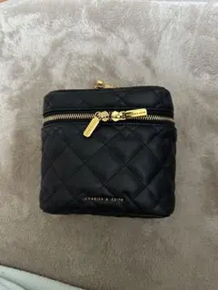 Charles&Keith Nezu ネズキルトボクシーバッグ