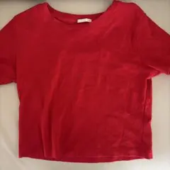 赤色　Tシャツ