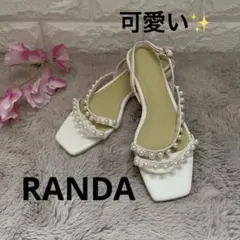 【RANDA 】パール ストラップ アシメベルト フラットサンダル ホワイトのサムネイル