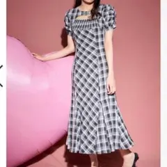 An mille デコルテベルトワンピース