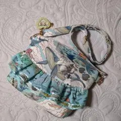 ゆ*ら様 長財布スマホショルダー…おとぎの国の猫と仲間 たち…