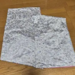 正絹 大島紬　小紋 着物 幾何学模様　身丈157 シミ有り　リメイク、練習用のサムネイル