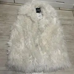 ZARA ホワイトファーベストMサイズ