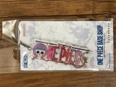 ワンピースベースショップ限定コミックスロゴキーホルダー - メルカリ