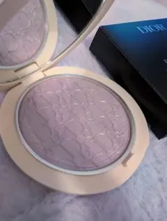 Dior ディオールスキン フォーエヴァー クチュール ルミナイザー003