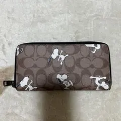 スヌーピー柄 コーチ 二つ折り財布