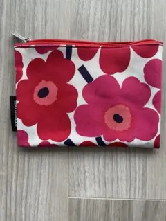 ⭐︎お値下げしました⭐︎marimekko フラワーポーチ
