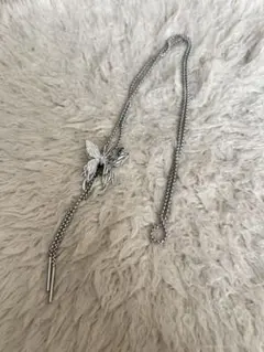 シルバー 蝶モチーフ ロングネックレス