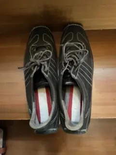 ダークブラウン レザー スニーカー