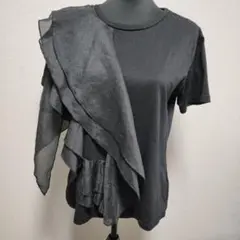 LOPASS フリル付きブラックTシャツ