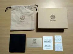 GANZO ガンゾ 二つ折り 純札入れ 財布 レザー　【付属品あり】【中古】のサムネイル