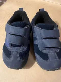 asics ネイビー ベルト付きシューズ