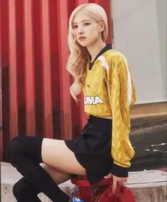 新品未使用　BLACKPINK ROSE着用　PUMA サッカーシャツ　タグ付