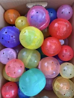 ガチャガチャ空容器大小合わせて120個以上