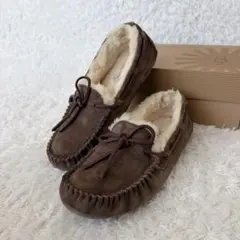 UGG ダコタ　モカシン　ボア　24cm ブラウンのサムネイル