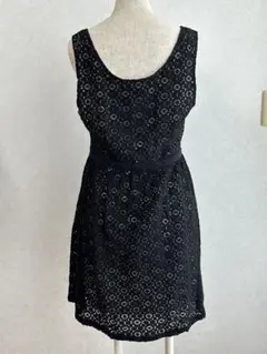 Forever 21ブラックレースノースリーブミニワンピース