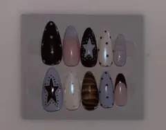 アーモンド型ネイルチップ 星ドットデザイン　ウィッシュコア